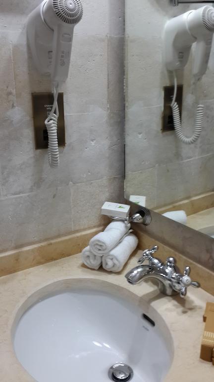 Assaha Ghobeiry Hotel 贝鲁特 外观 照片